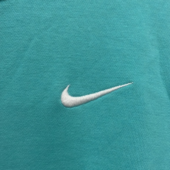 Nike Club Fleece Crew Sweatshirt size medium - Picture 3 of 6